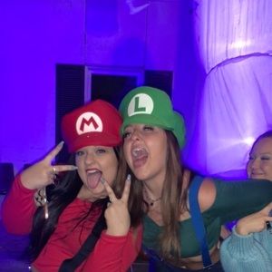 Meet your Posher, Julia